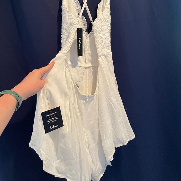 Lulu's white lace romper size L - Picture 4 of 4